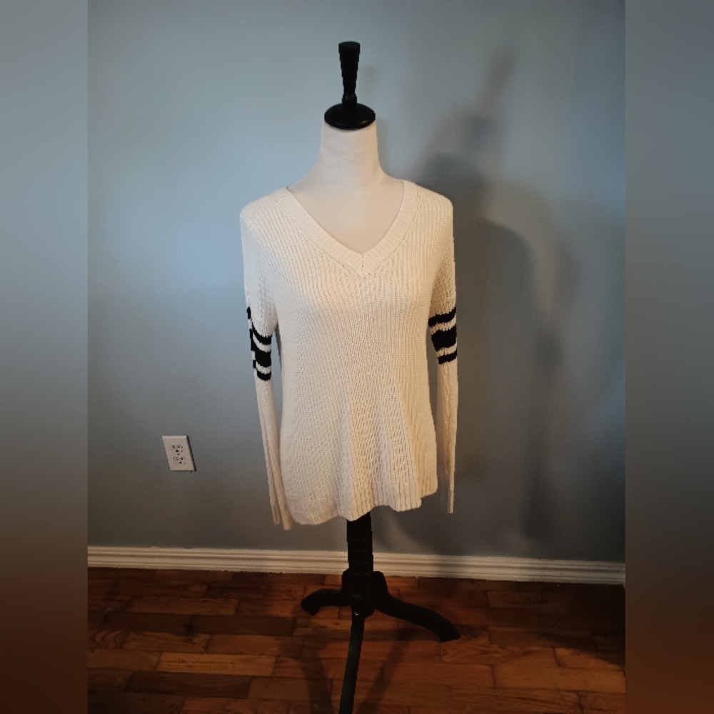 Women's V-Neck Sweater